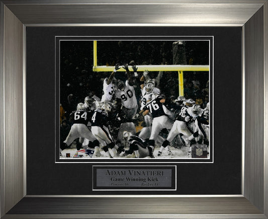 Adam Vinatieri Photo AFC Playoff Game 2002 Snow Kick 11x14