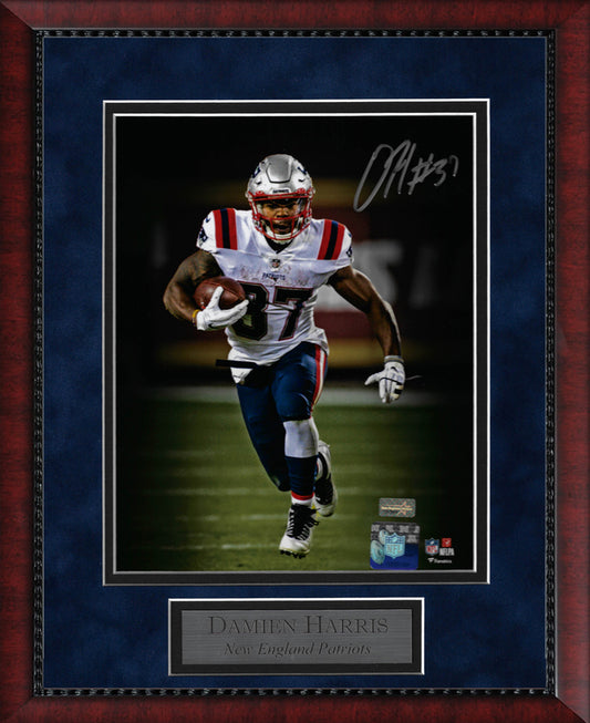 Damien Harris Photo Run 11x14