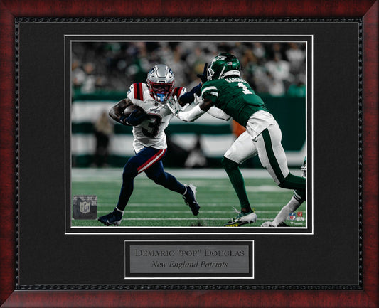 DeMario Douglas 8x10 Photograph - Shove Jets - New England Patriots - Framed 13x16