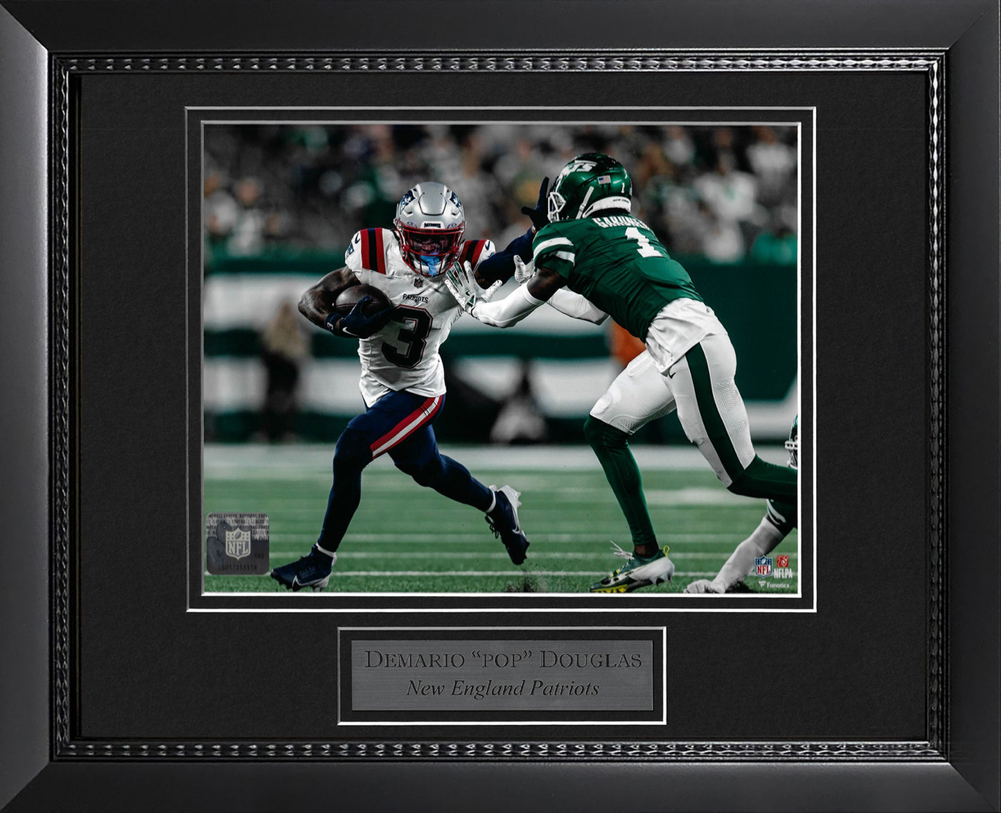 DeMario Douglas 8x10 Photograph - Shove Jets - New England Patriots - Framed 13x16