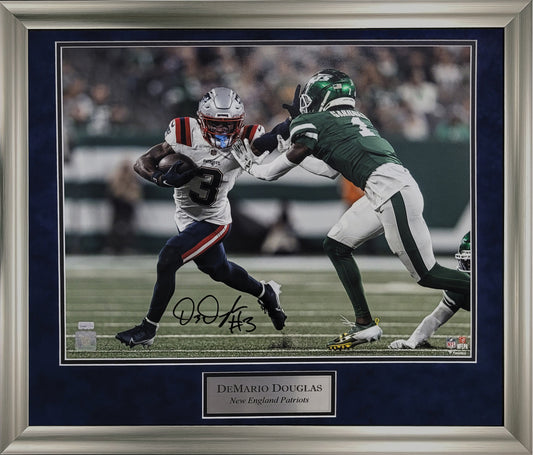 DeMario Douglas Autograph Photo Shove Jets 23x27 New England Picture Authentication