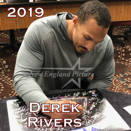 Derek Rivers Signing