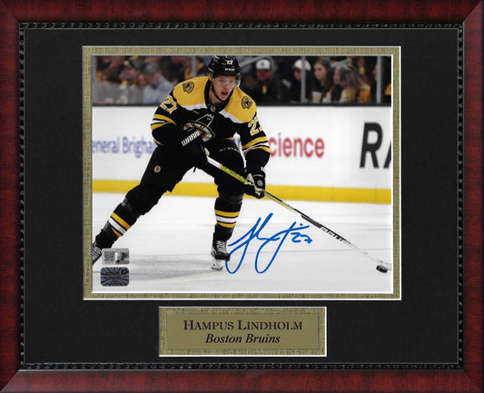 Hampus Lindholm Autograph Photo 11x14
