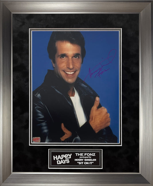 Henry Winkler Autograph Photo Thumbs Up with Fonz Inscription 16x20