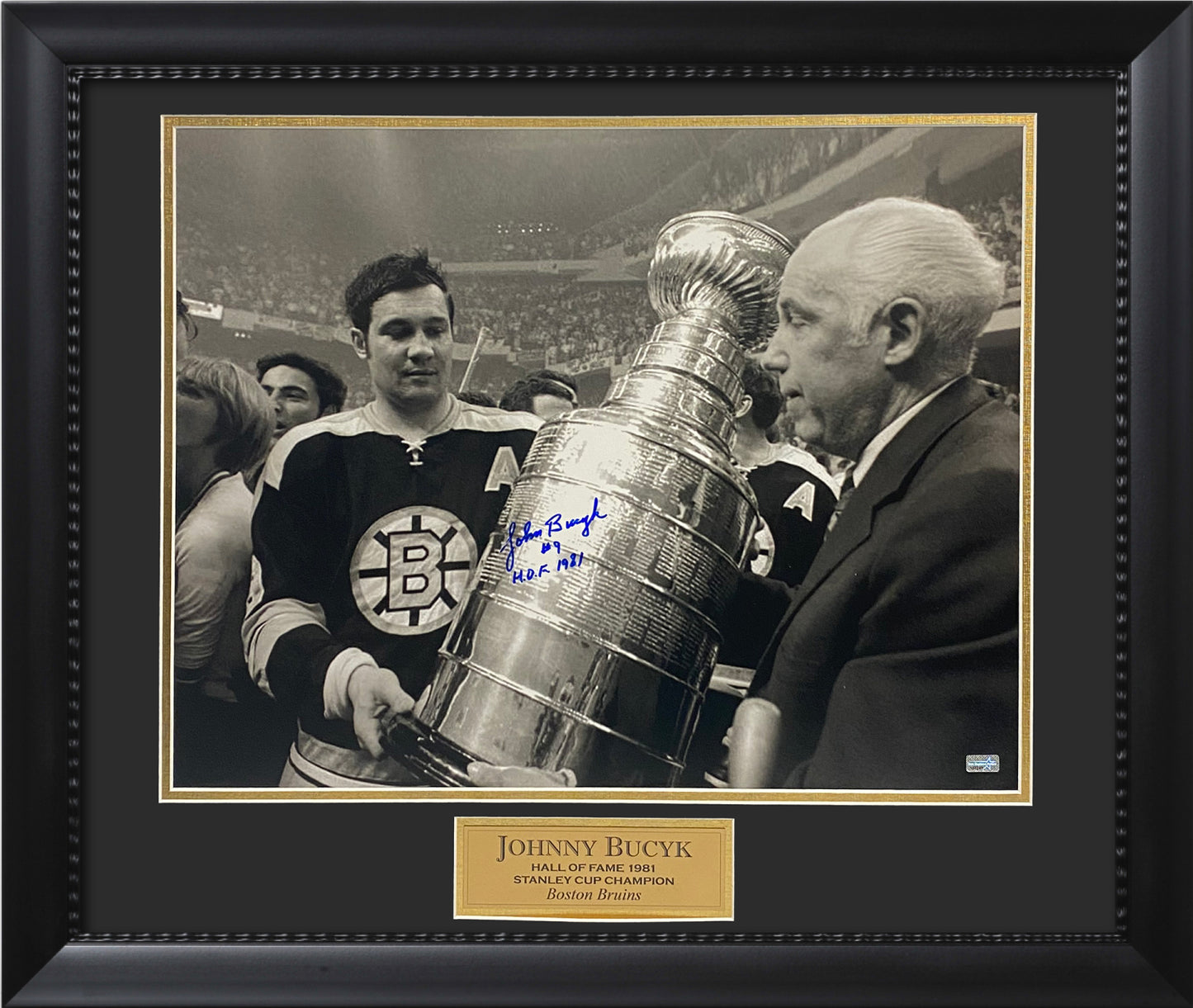 Johnny Bucyk Autograph Photo Hold Cup 23x27 New England Picture Authentication