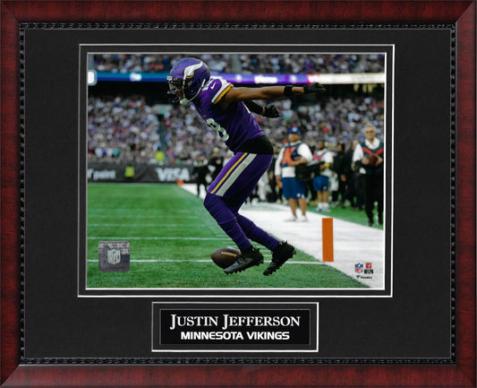 Justin Jefferson Photo Hit The Griddy 11x14