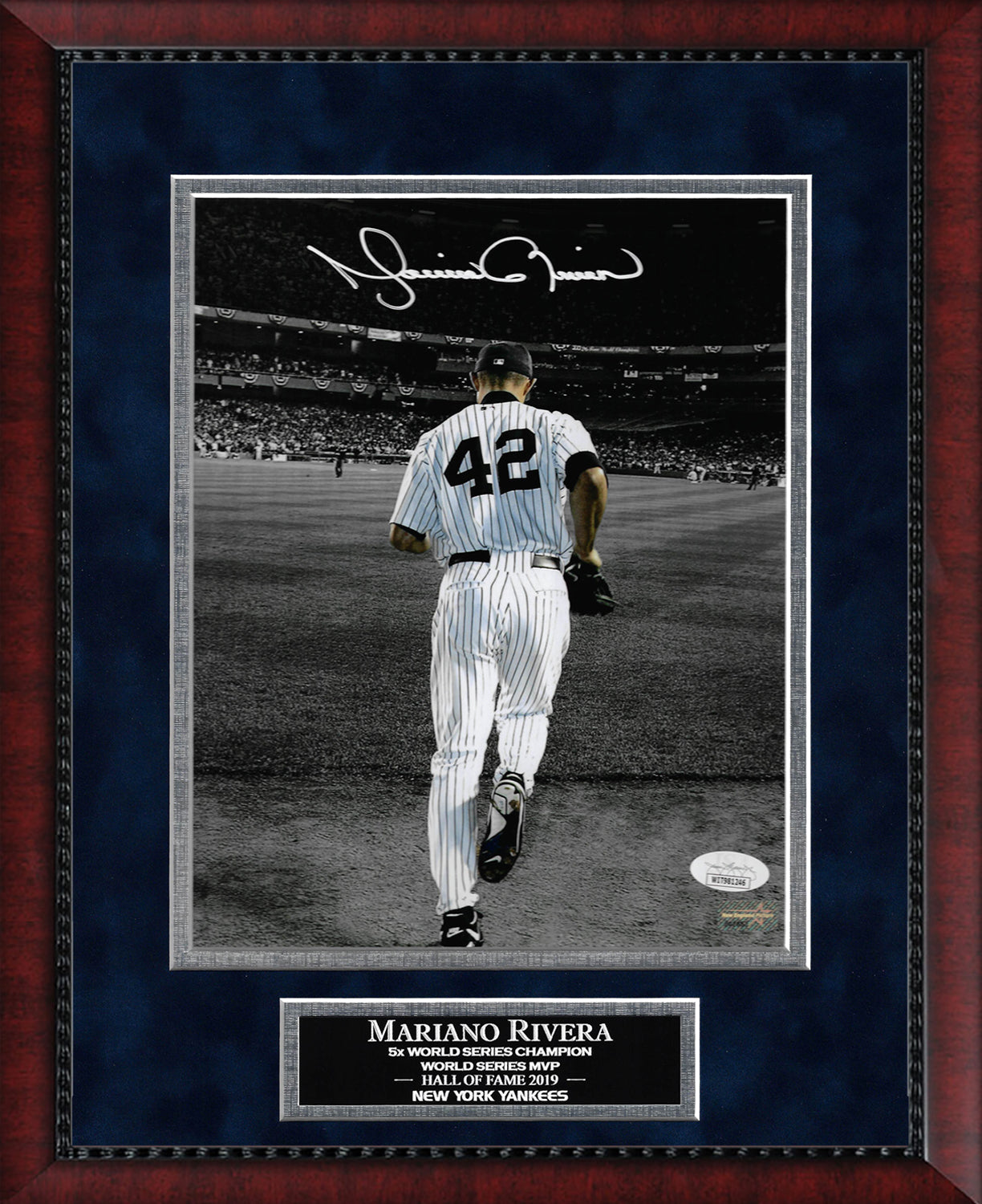 Mariano Rivera Autograph Photo Run On To Field Spotlight 11x14