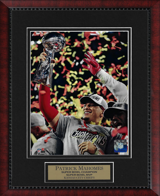 Patrick Mahomes Photo Hold Trophy Super Bowl LIV 11x14