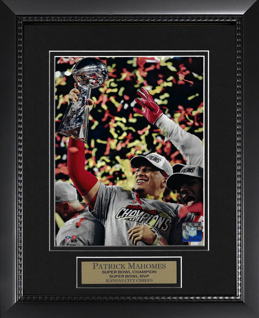 Patrick Mahomes Photo Hold Trophy Super Bowl LIV 11x14