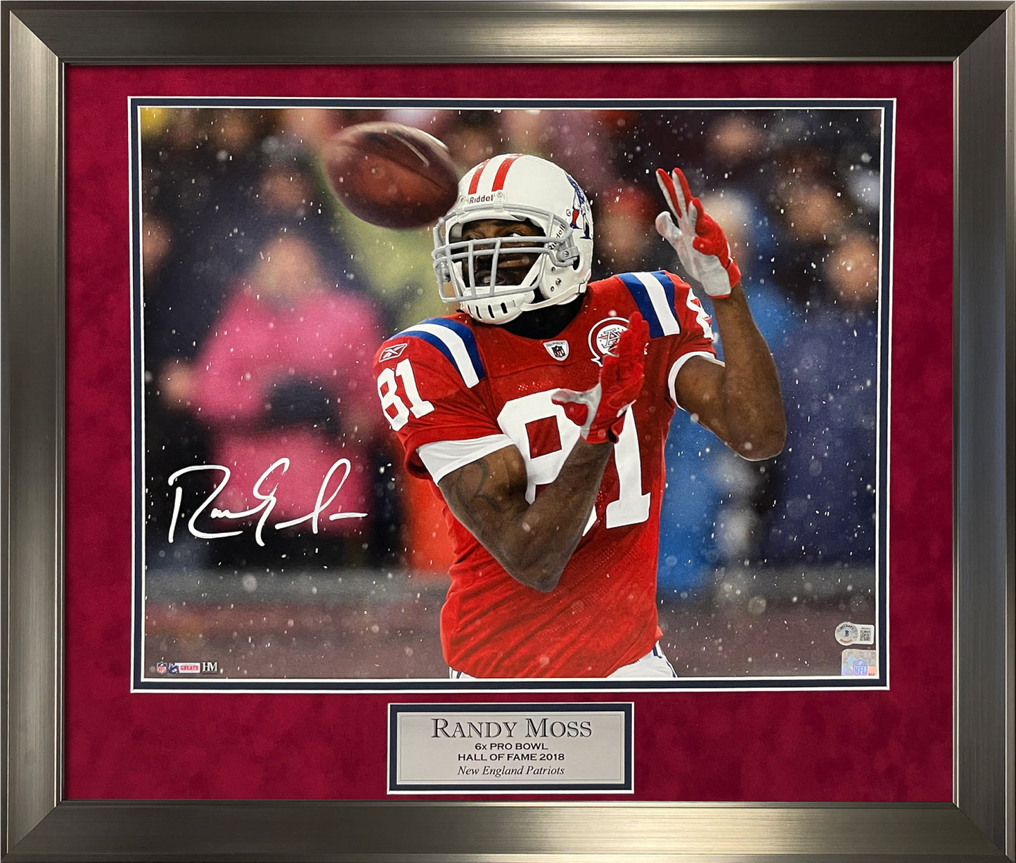 Randy Moss Autograph Photo Snow Catch 23x27 Beckett Authentication