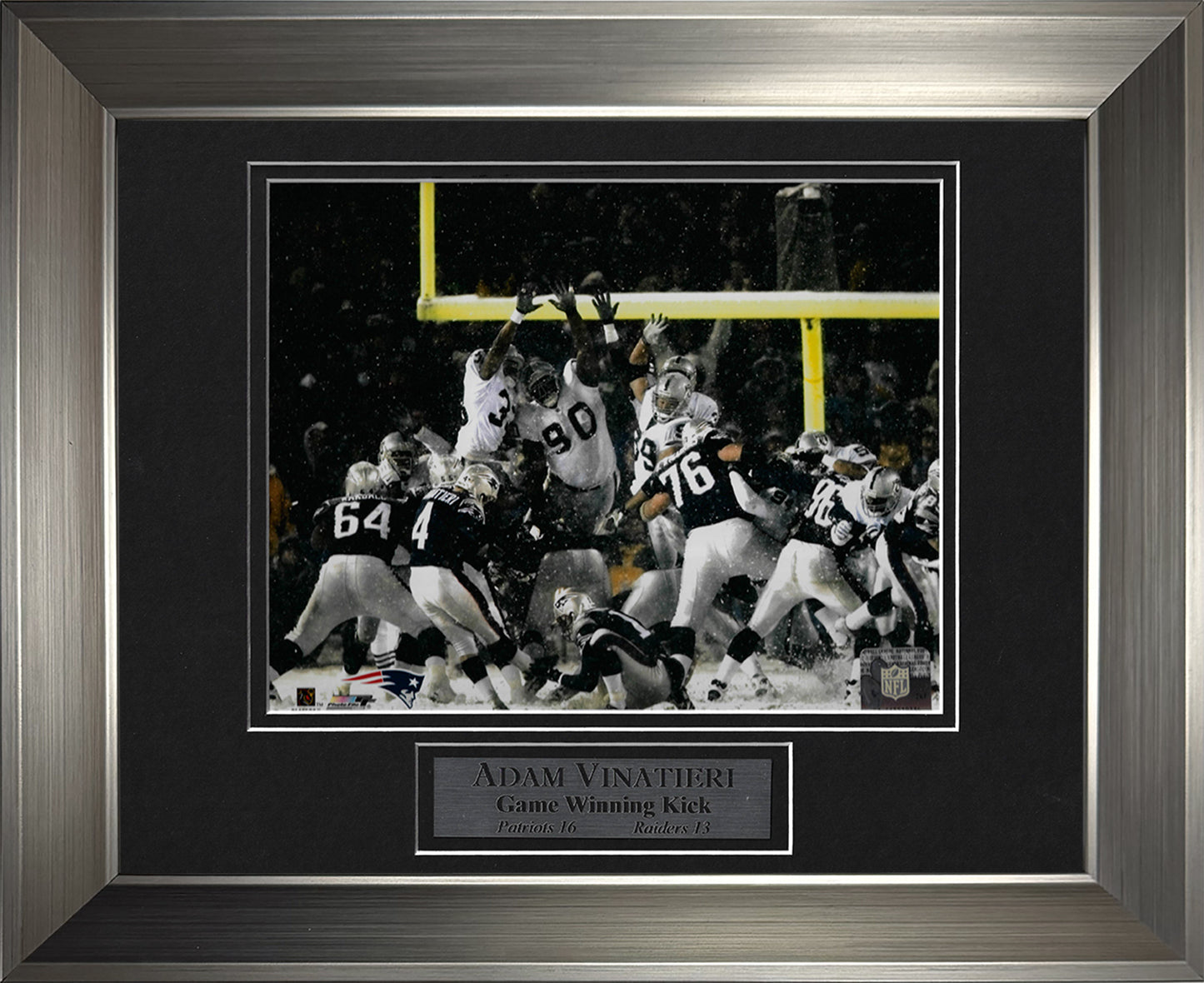 Adam Vinatieri Photo AFC Playoff Game 2002 Snow Kick 11x14