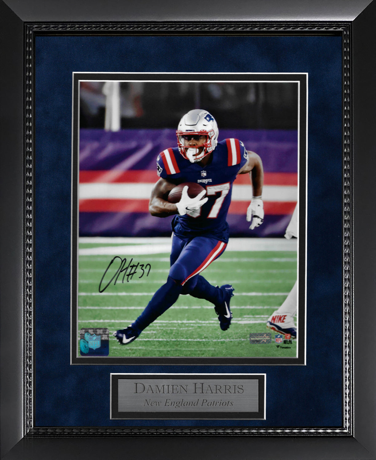 Damien Harris Photo Run Color 11x14