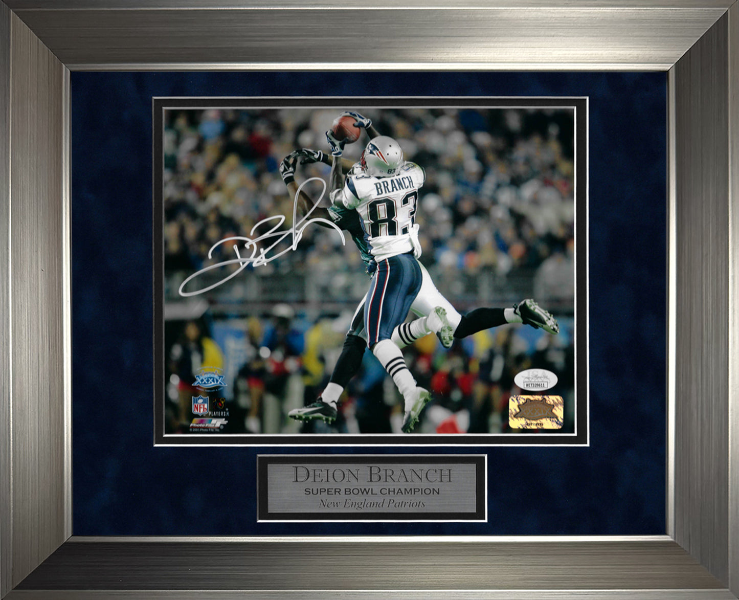 Deion Branch Autograph Photo Super Bowl XXXIX Catch 11x14