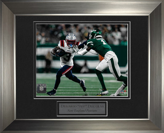 DeMario Douglas 8x10 Photograph - Shove Jets - New England Patriots - Framed 13x16