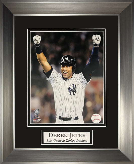 Derek Jeter Photo Arms Up Celebrate 11x14