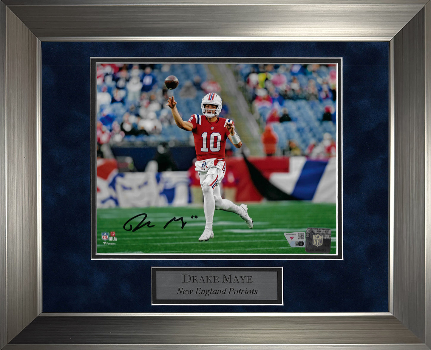 Drake Maye Autograph Photo Throw Ball 11x14