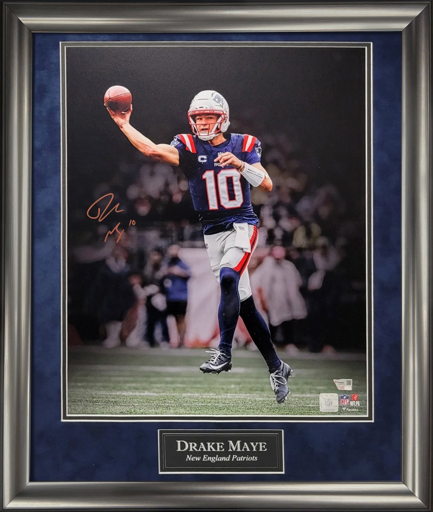 Drake Maye Autograph 16x20 Photo - Leap & Pass - New England Patriots - Framed 23x27 - Fanatics Authentication