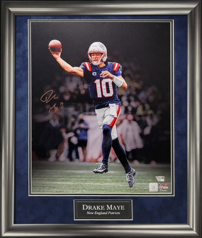 Drake Maye Autograph 16x20 Photo - Leap & Pass - New England Patriots - Framed 23x27 - Fanatics Authentication