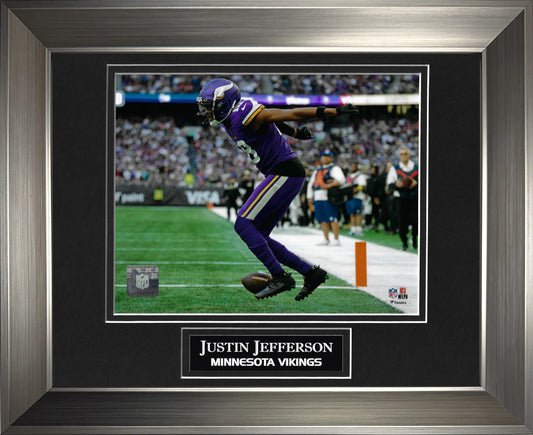 Justin Jefferson Photo Hit The Griddy 11x14