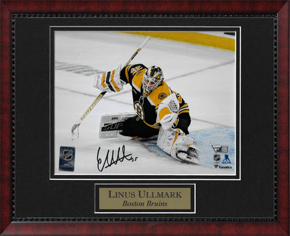 Linus Ullmark Autograph Photo Save 11x14