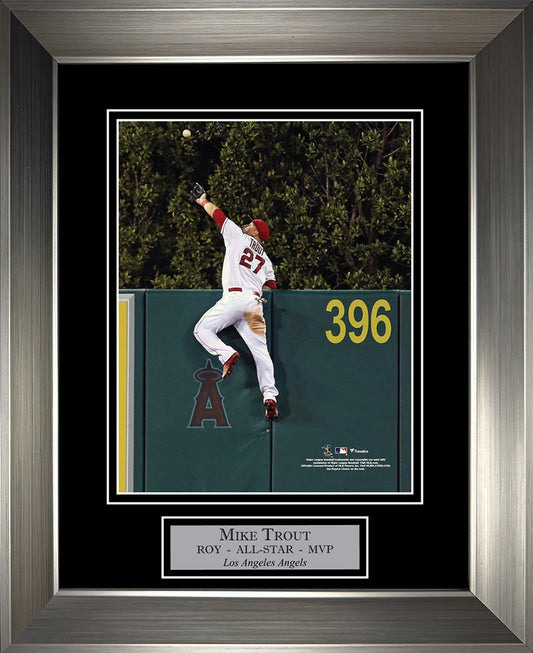 Mike Trout Jump Wall To Catch 11x14