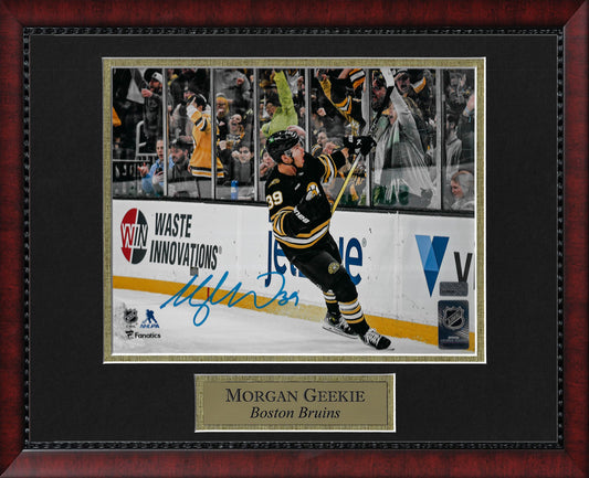 Morgan Geekie Autograph Photo Cheer 11x14