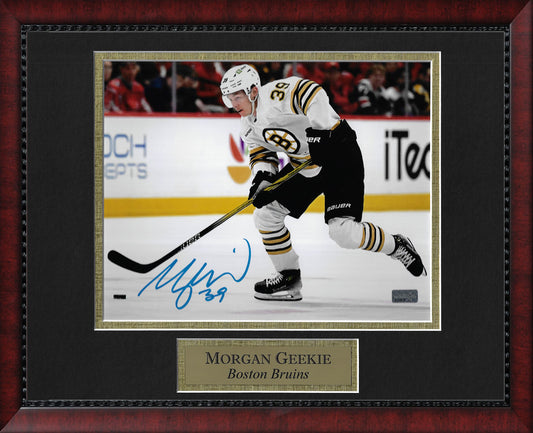 Morgan Geekie Autograph Photo 11x14