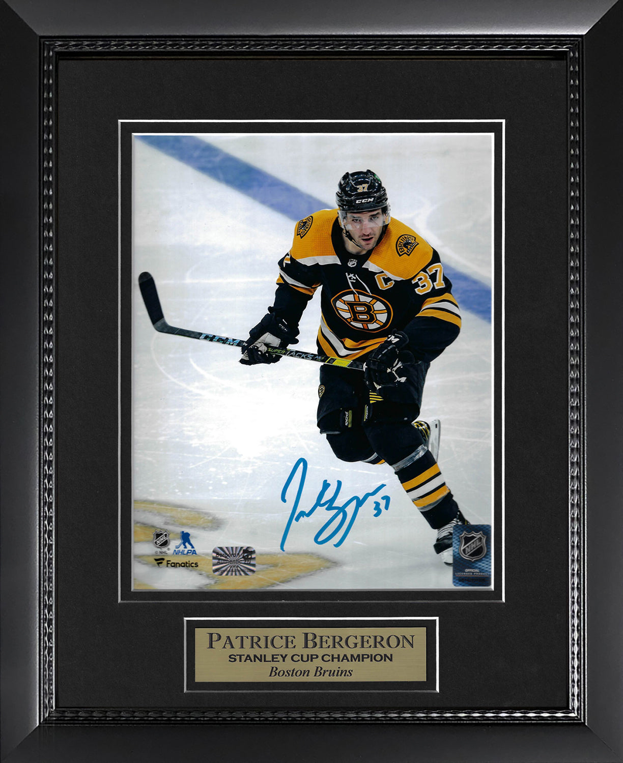 Patrice Bergeron Autograph Photo Skate One Leg 11x14