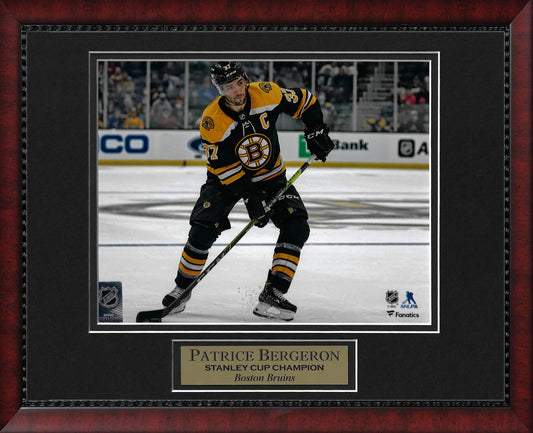 Patrice Bergeron Photo Ready To Shoot 11x14