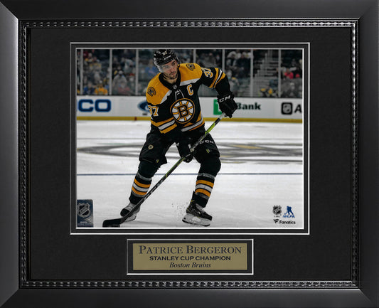 Patrice Bergeron Photo Ready To Shoot 11x14