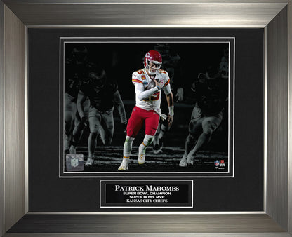 Patrick Mahomes Photo Run Spotlight 11x14
