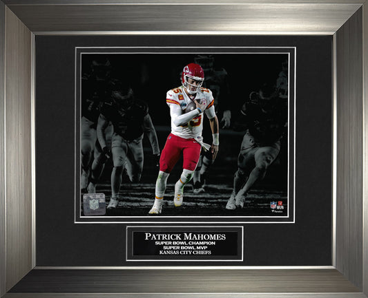 Patrick Mahomes Photo Run Spotlight 11x14