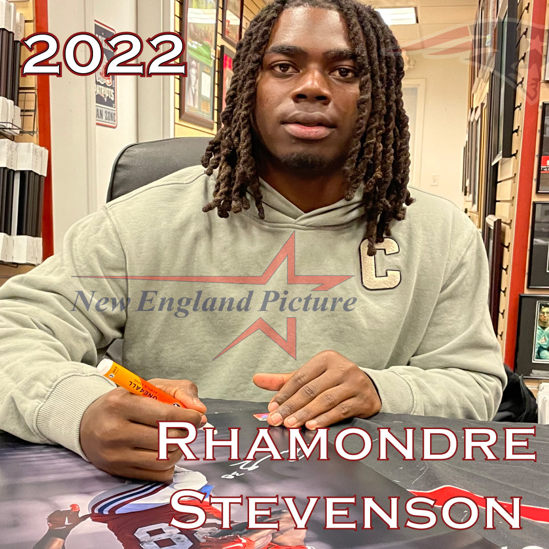 Public Autograph Signing Rhamondre Stevenson