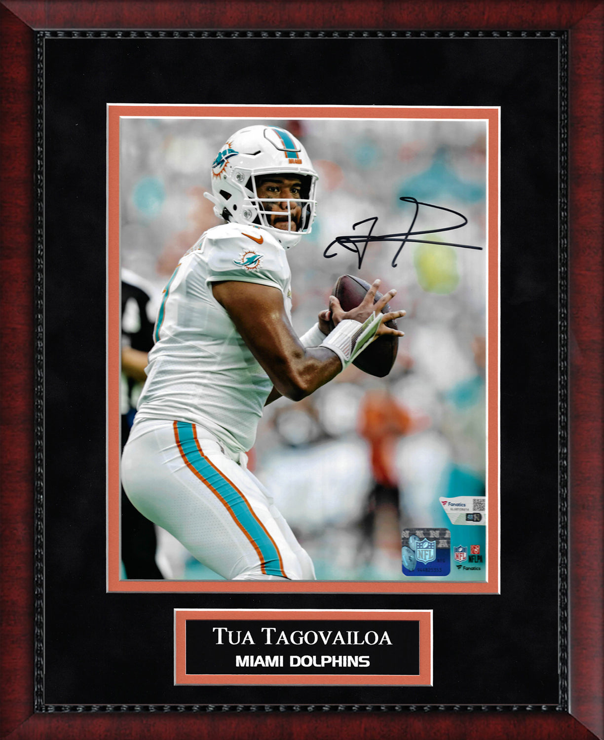 Tua Tagovailoa Autograph Photo 11x14