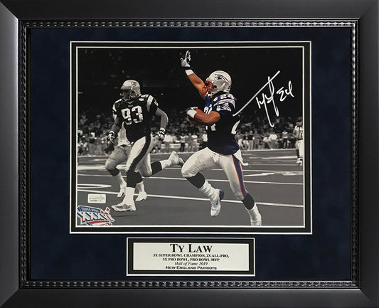 Ty Law Autograph Photo Super Bowl XXXVI Interception Spotlight 11x14