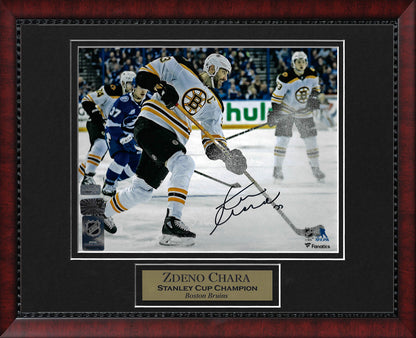 Zdeno Chara Autograph Photo 11x14