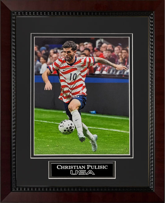 Christian Pulisic Photograph - USA National Team - Framed 13x16