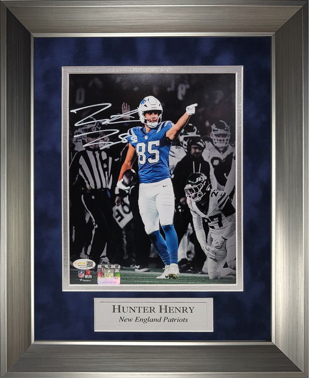 Hunter Henry Autograph 8x10 Photo - Rivalry Uniform Spotlight - New England Patriots - Framed 13x16 - JSA Authentication