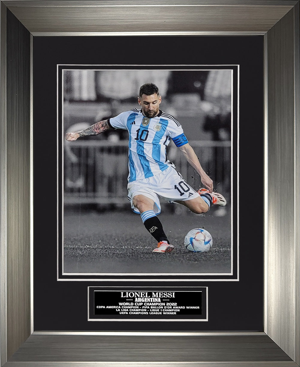 Lionel Messi Photograph - Argentina National Team - Framed 13x16