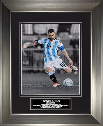 Lionel Messi Photograph - Argentina National Team - Framed 13x16