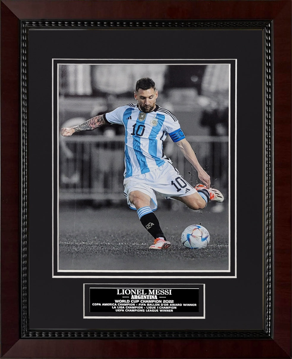 Lionel Messi Photograph - Argentina National Team - Framed 13x16