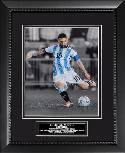 Lionel Messi Photograph - Argentina National Team - Framed 13x16