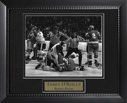 Terry O'Reilly Photo Fight On Ice 11x14