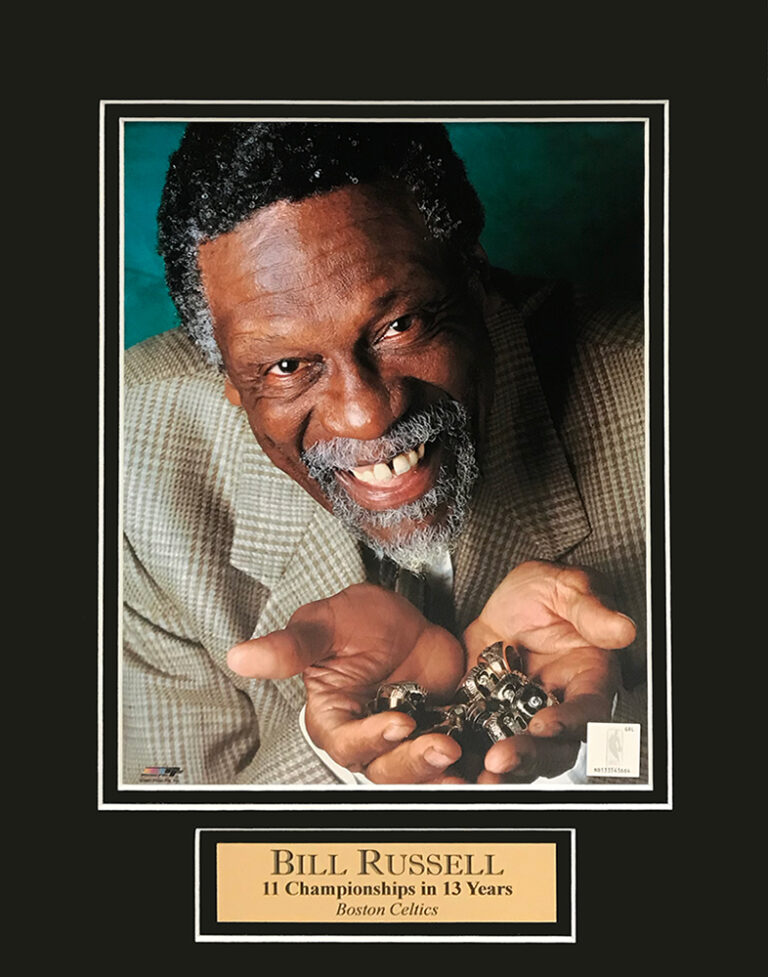 Bill Russell Photo Championship Rings In Hands 11x14 - New England Picture