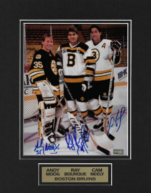 Bruins Jersey Team-Signed by (24) with David Krejci, Cam Neely